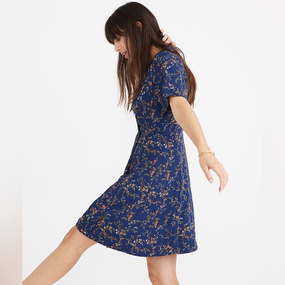 Amaranth Wrap Dress in Moonless Floral - Picture 2 of 3